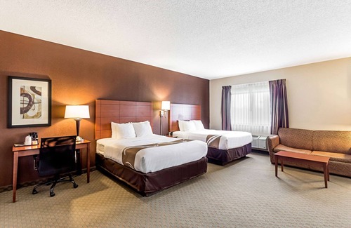 Sheboygan Hotel | Quality Inn Sheboygan North I-43