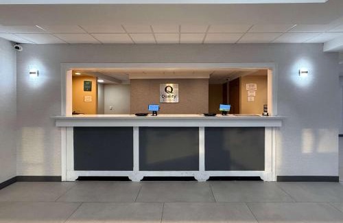Port Allen Hotel | Quality Inn & Suites Baton Rouge West - Port Allen
