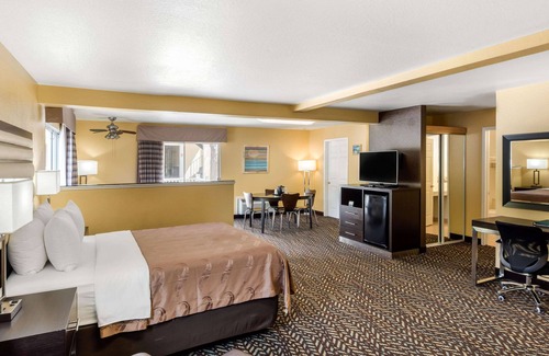 Capitola Hotel | Quality Inn & Suites Capitola By the Sea