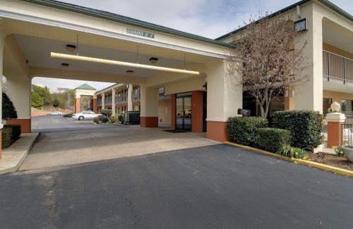 Clarksville Hotel | Quality Inn & Suites Clarksville