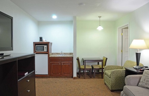 Covington Hotel | Quality Inn & Suites Covington