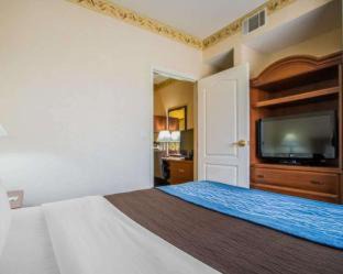 Dixon Hotel | Quality Inn & Suites Dixon near I-88