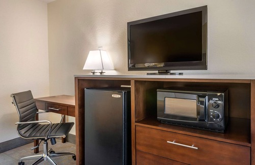 Palatka Hotel | Quality Inn & Suites Palatka Riverfront