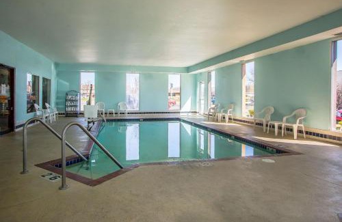 West Bend Hotel | Quality Inn & Suites