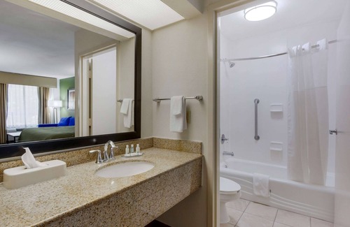 Walterboro Hotel | Quality Inn
