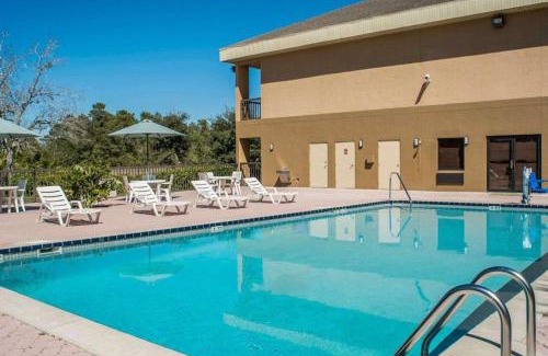 North Weeki Wachee Hotel | Quality Inn