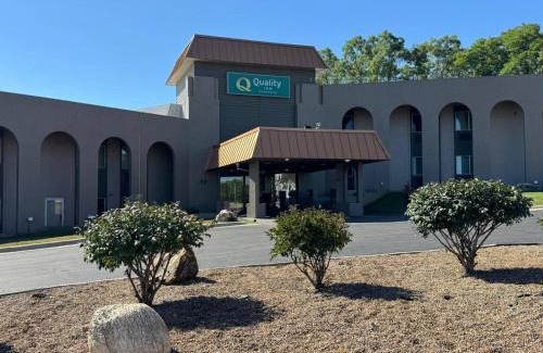 West Des Moines Hotel | Quality Inn