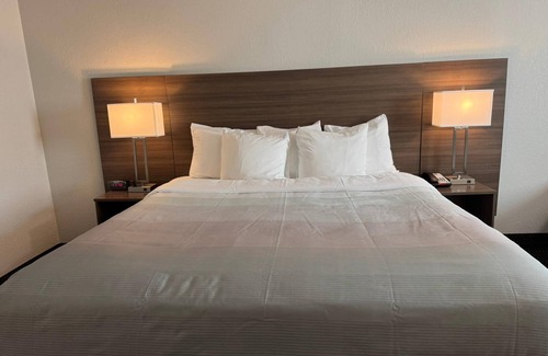 West Des Moines Hotel | Quality Inn West Des Moines - Clive By Choice Hotels I-235 & I -80