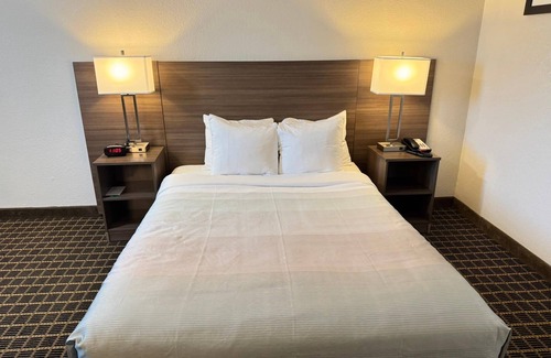 West Des Moines Hotel | Quality Inn West Des Moines - Clive By Choice Hotels I-235 & I -80