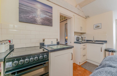 Llanasa Cottage | QUARRY COTTAGE, pet friendly, character holiday cottage in Llanasa