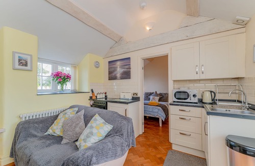 Llanasa Cottage | QUARRY COTTAGE, pet friendly, character holiday cottage in Llanasa