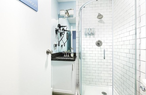 Telegraph Hill Apartment | Quarters on DOT by Thatch