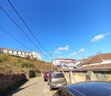 Ouro Preto House | Quarto Britney