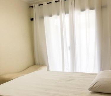 Americana House | Quarto com varanda tipo Airbn b Vista Panorâmica Livre da Cidade