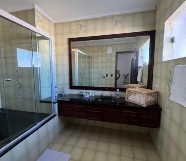 Espirito Santo Do Pinhal House | Quarto Família Aconchegante