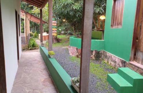 Vale do Capao House | Quarto para 4 a 900 metros da Vila do Capão ll