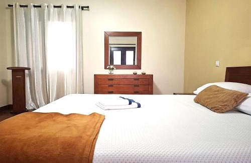 Porto da Cruz House | Quartos em Vila Paradise Porto da Cruz