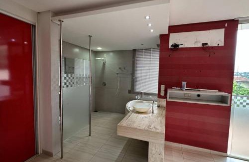 Chacara Cachoeira House | Quartos Suítes no Chácara Cachoeira Campo Grande