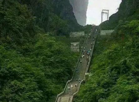 Azerbaijan Bed & Breakfast | QUBA, RUSTOV Ev otaq krovat PİKNİK bulaq çay meşə şəlalə səyahətləri