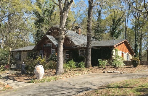 Jefferson Other | Queen Bed in Farmhouse on rural sheep and goat farm