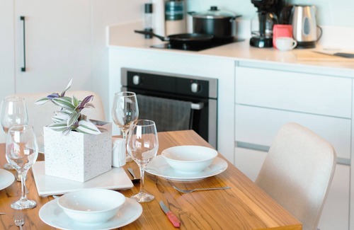 Barrio Escalante Apartment | Queen Bed Yogui Studio apartment + Rooftop Hot Tub