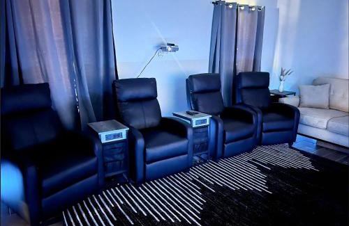 Forest Park House | Queen Suite - Attached Bath - Home Theater - Home Tub