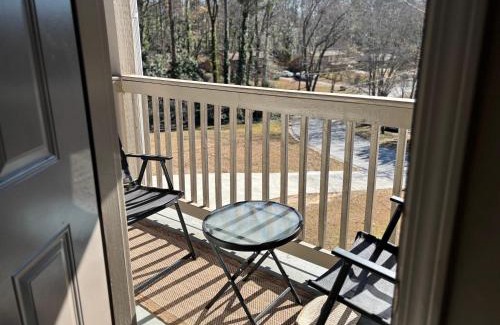 Forest Park House | Queen Suite - Attached Bath - Home Theater - Home Tub