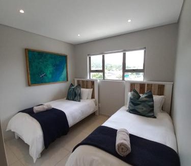 Knysna Central Apartment | Queens Cove Apt 1 two bedroom