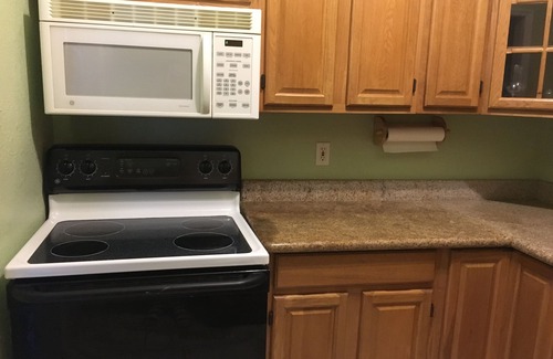 Lucaya Apartment | Quiant, quiet apartment near to the beach, and shopping with FREE bicycles