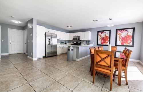 North Las Vegas Villa | Quick in and out. Location to Explorer.City & Beyond