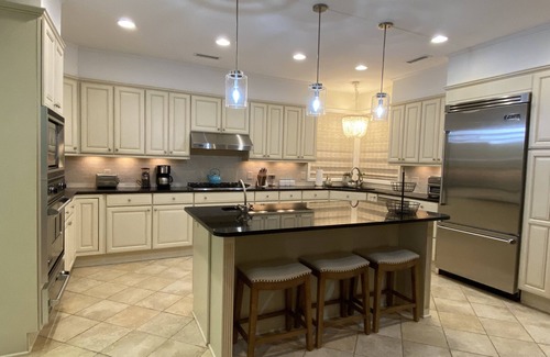 North Litchfield Beach House | Quick Walk To The Beach, Family friendly and Excellent Amenities!