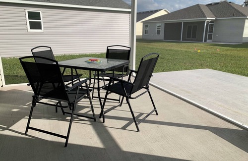 Okahumpka Cottage | Quiet 2 BD/2BA cottage