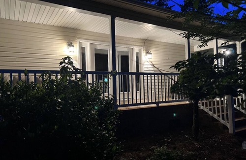 Thomasville House | Quiet 2 Bedroom Home