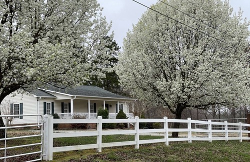 Thomasville House | Quiet 2 Bedroom Home