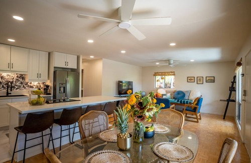 Waialua House | Quiet, 2bd/1bath with A/C in bedrooms, pet friendly
