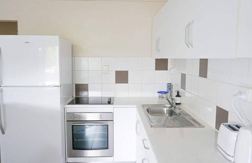 Mundingburra Apartment | Quiet 2BRM 1BATH apartment in Mundingburra