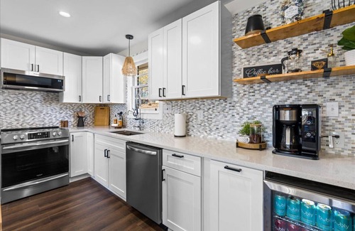 Duncan House | Quiet and Cozy with Outdoor Space