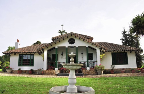 El Rosal Cottage | Quiet and green rural house 50 min from Bogota (pet friendly)