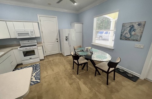 Zephyrhills House | Quiet and Peaceful Guest House