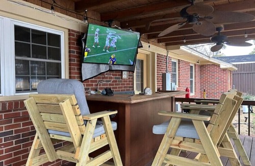 Albany House | Quiet And Private Oasis