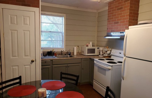 Kreole House | Quiet and relaxing come enjoy the river and coastal life at The Slippery Minnow.