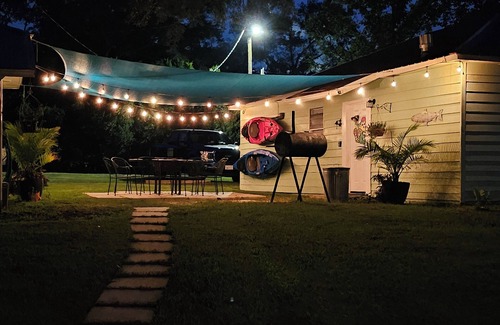 Kreole House | Quiet and relaxing come enjoy the river and coastal life at The Slippery Minnow.