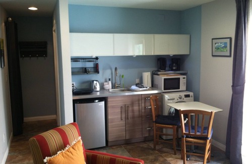 Mystic Hills House | Quiet And Relaxing, Walk/bike To Beach, Village And Festivals