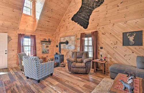 Berea House | Quiet and Secluded Berea Cabin on 70-Acre Farm!