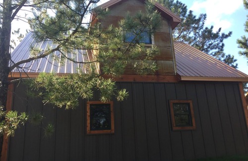 Hermosa House | Quiet Bungalow in the Hills