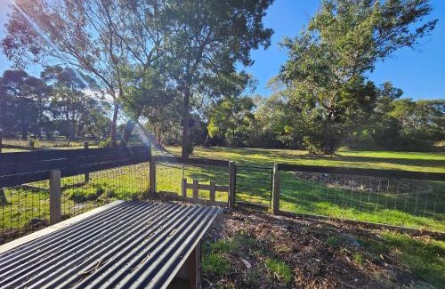 Pearcedale House | Quiet Cabin in the forest-Pearcedale
