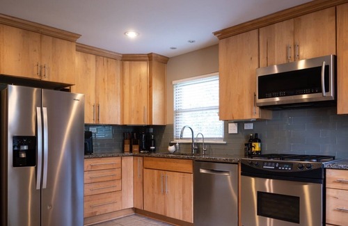 Glen Iris House | Quiet, Confortable and spacious 3 Bedrooms house!