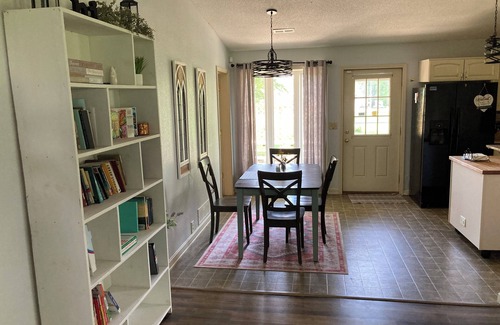 Centralia House | Quiet Country Cottage-Three bedrooms, Hot tub, Sauna, Fishing pond