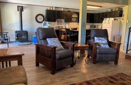 Custer House | Quiet country location on 5 acres -enjoy the beautiful evenings while you relax.