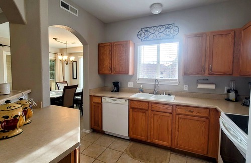 Stetson Hills Condo | Quiet Cozy 2BR/2BA Fully Furnished Condo